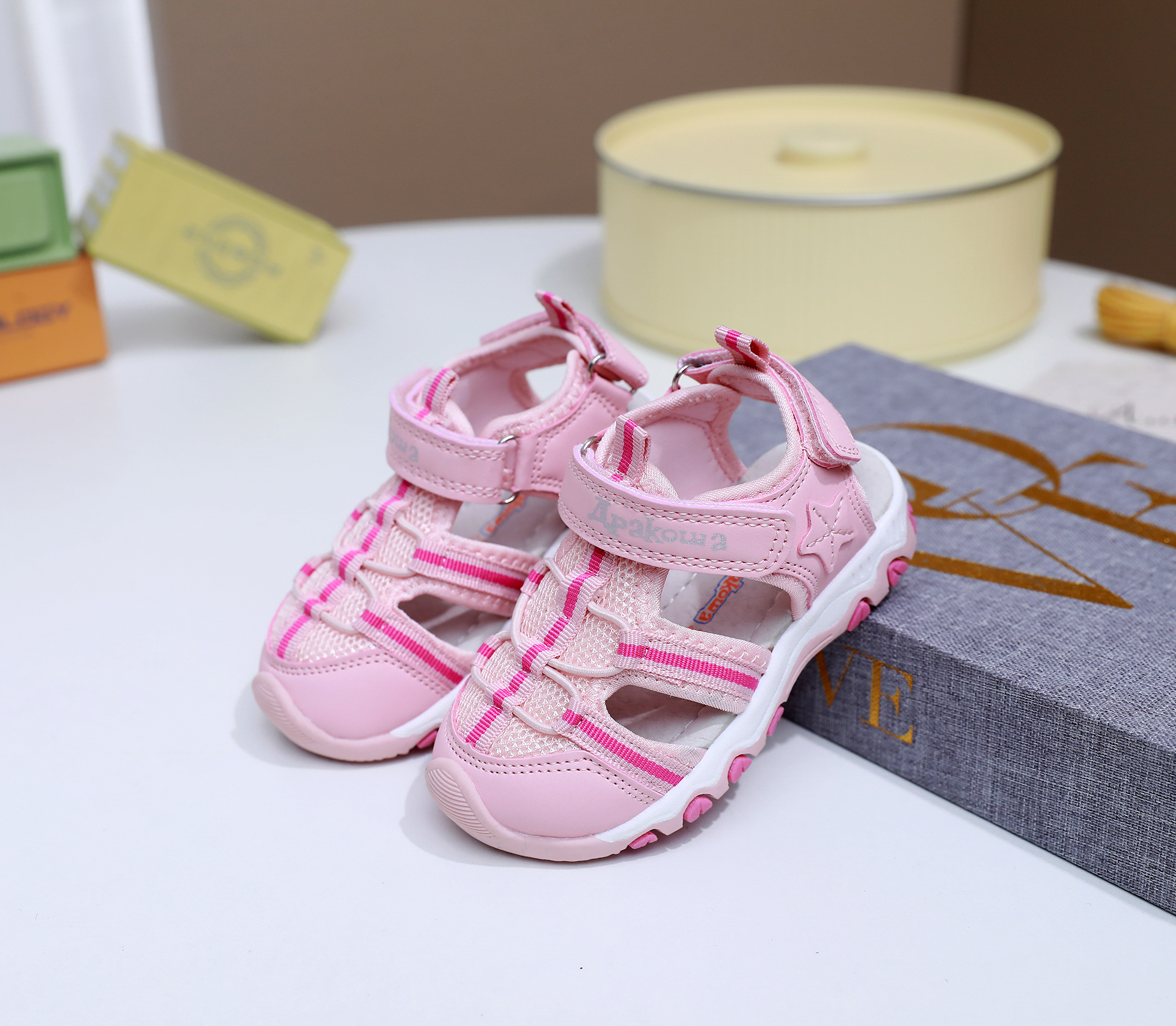 New Summer Children's Closed-T - đánh giá và giá Sport Loop Velcro